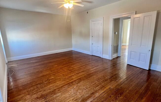 200 W Franklin St