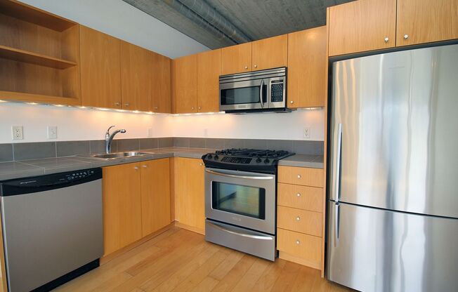 1 bed, 1 bath, $1,650, Unit # 808