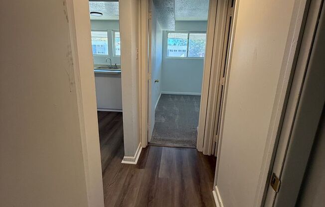 2 beds, 1 bath, 850 sqft, $845, Unit Apt. 42