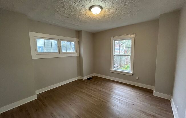 3 beds, 1 bath, $1,350