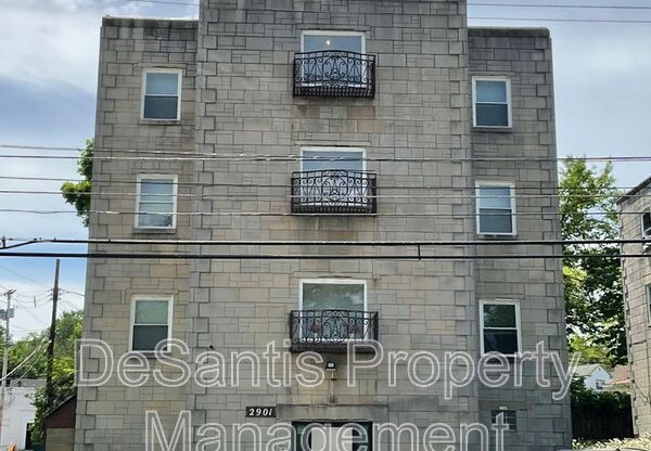 2901 CHARTIERS AVE