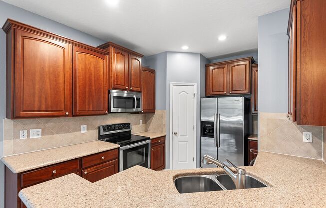 3 beds, 2.5 baths, $2,065