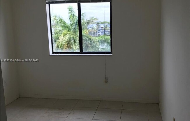 9300 FONTAINEBLEAU BLVD