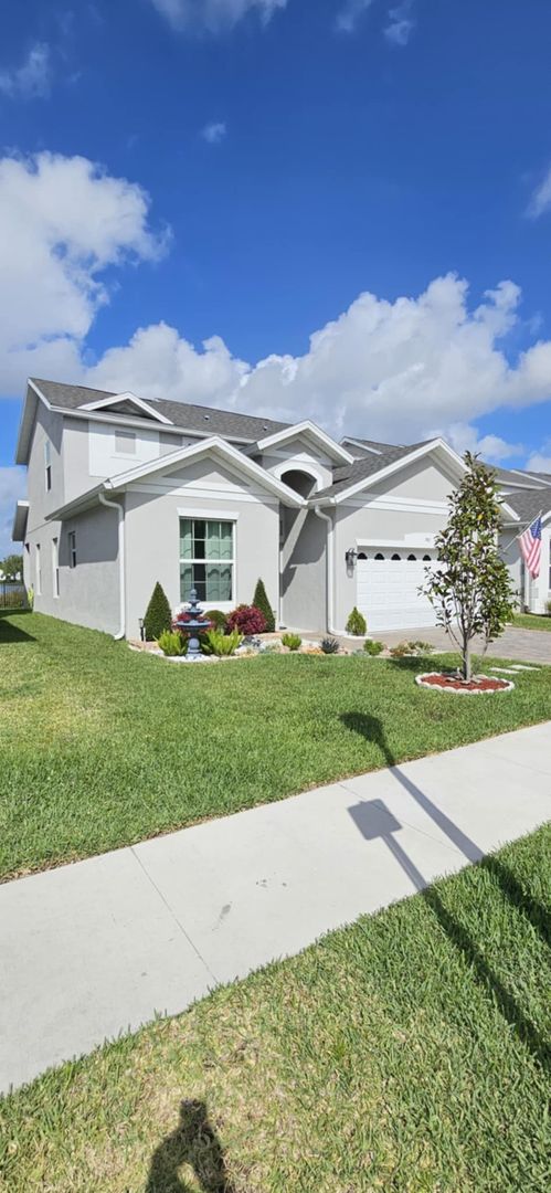 Gorgeous 3 bedroom, 3 full bath, gourmet kitchen, water views, lawncare included