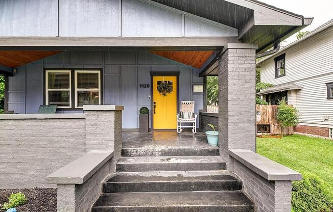 1120 E 35 ST
