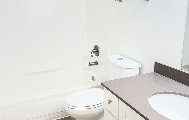 Kingswood Townhome Apartments