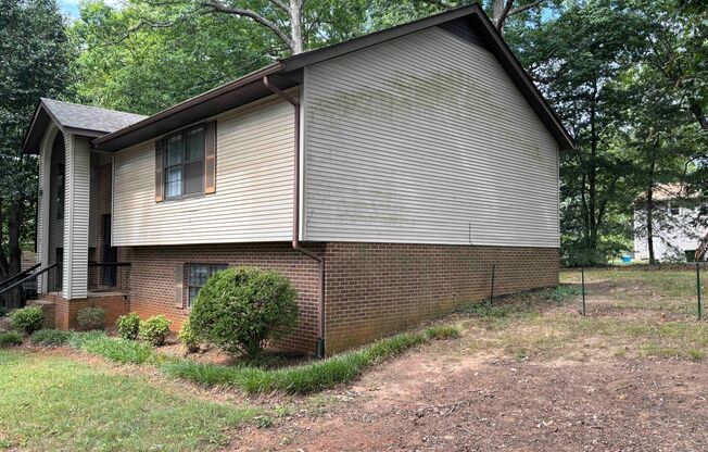 Beautiful Single Family Home Located Near Poplar Forest