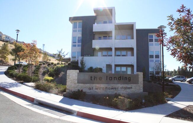 2 beds, 2 baths, $2,400, Unit Apt. 70