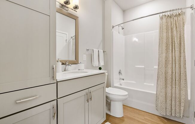 1 bed, 1 bath, 698 sqft, $1,695, Unit 421