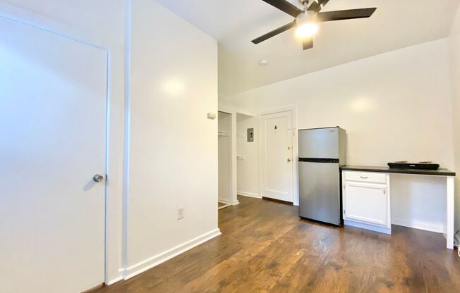 Studio, 1 bath, $1,279, Unit 07