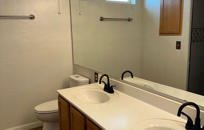 3 beds, 2 baths, $2,325