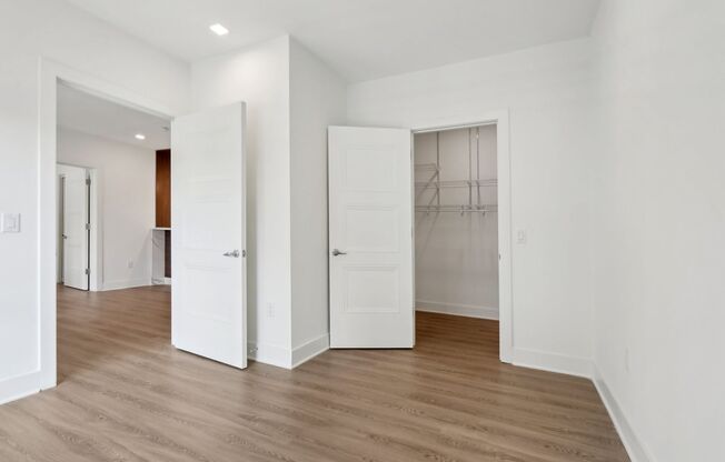 2 beds, 2 baths, 984 sqft, $2,850, Unit 203