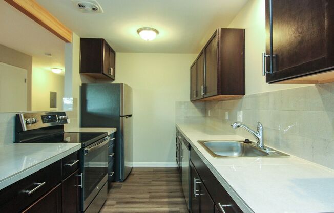 2 beds, 1 bath, 950 sqft, $1,799, Unit Apt 12