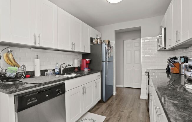 2 beds, 1.5 baths, 1,104 sqft, $2,095, Unit SW-C1