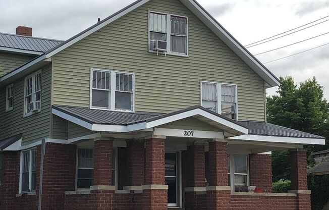 Biston Apartments