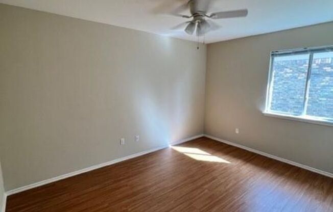 Cedar Park Towncenter / One Story / 4 bedrooms / Leander ISD