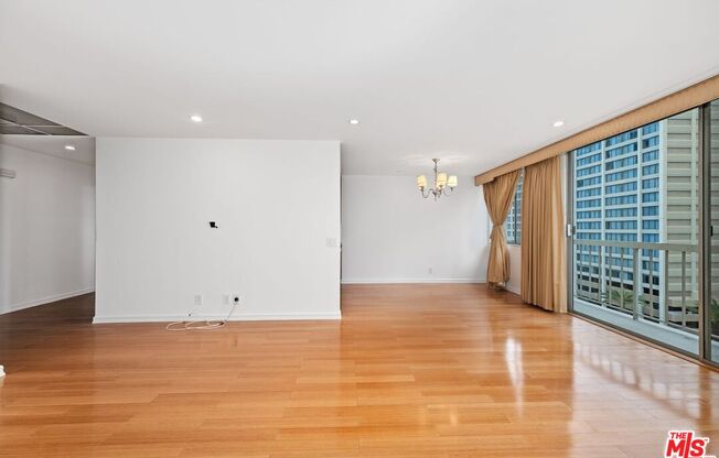 2 beds, 2 baths, 1,019 sqft, $3,900, Unit 1002