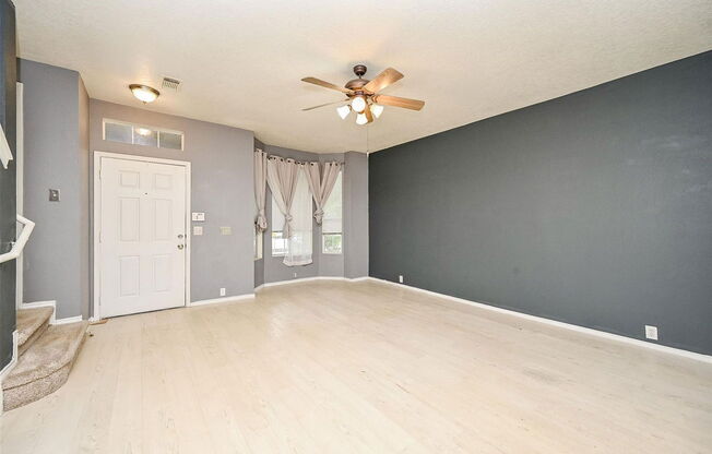 3 beds, 1.5 baths, 1,288 sqft, $1,377