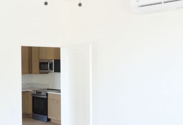 3 bedrooms 2 baths Duplex- ADU style.