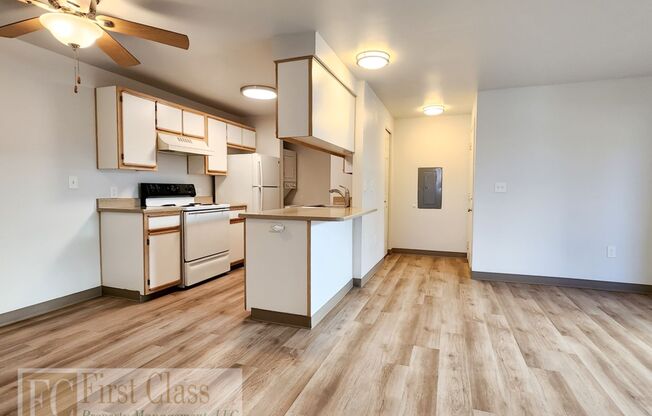 Minter Bridge Square