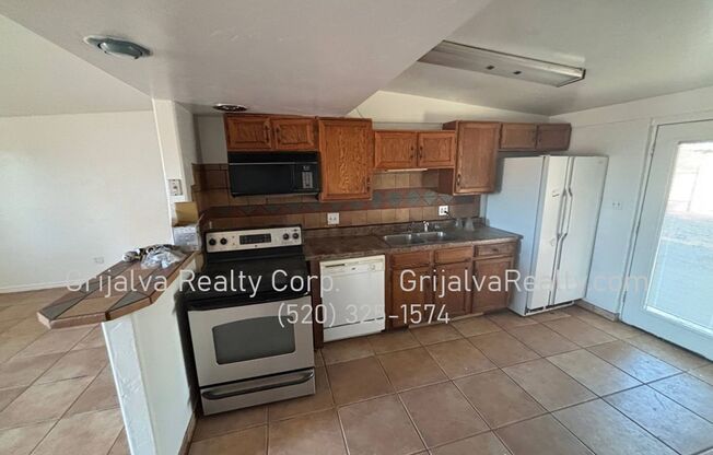 Northwest 3 Bed, 2 Bath House for Rent (Ruthrauff/La Cholla)