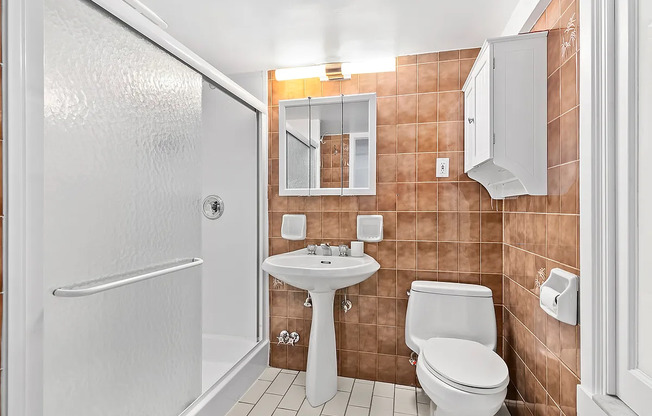 2 beds, 2 baths, 1,200 sqft, $6,500, Unit 2L