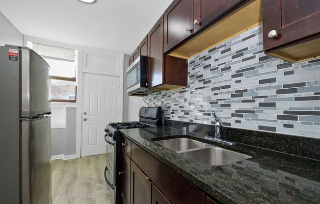 1 bed, 1 bath, 580 sqft, $1,355, Unit 4236 - 3W