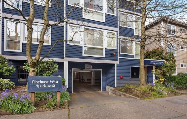 2 beds, 1.5 baths, 860 sqft, $2,250, Unit 404