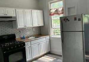 3 beds, 1 bath, 1,150 sqft, $3,705