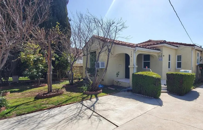 320 LOS HIGOS ST