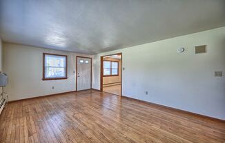 2 beds, 1 bath, $1,195