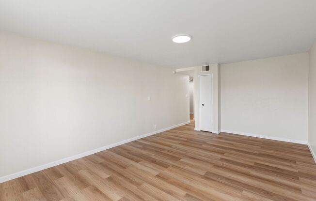 230 12th Avenue (389r)