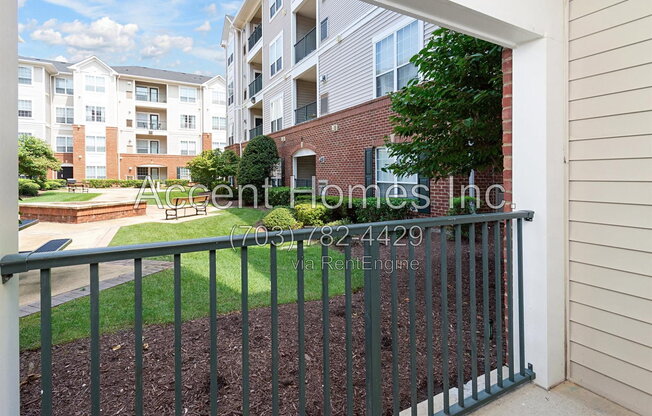 1 bed, 1 bath, 829 sqft, $2,000, Unit 193