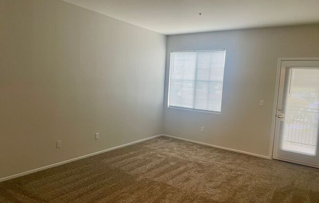3 beds, 2 baths, $1,695, Unit # 1008