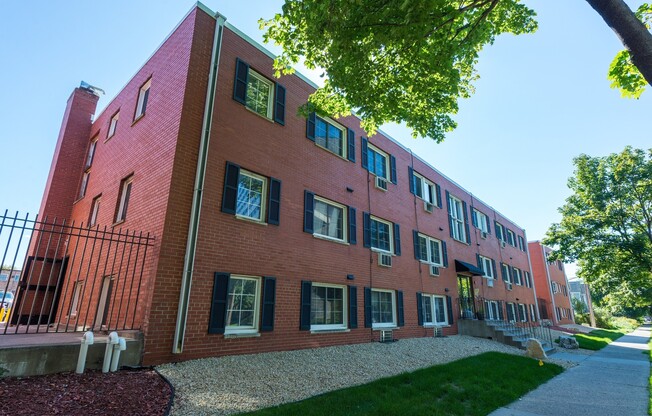 Studio, 1 bath, 400 sqft, $800, Unit 2111-S04