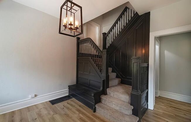 Stately Luxury Living in Schenley Heights – Now Leasing