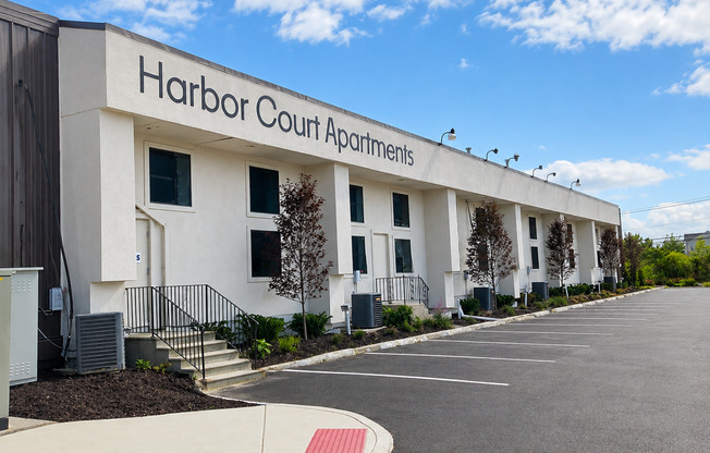 Harbor Court Apartments