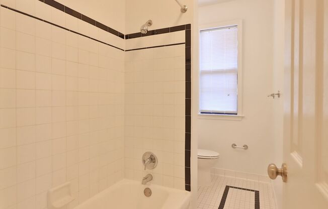 1 bed, 1 bath, 655 sqft, $3,190, Unit W510