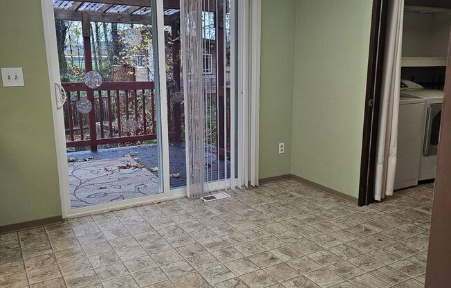 3 Bedroom 1.5 Bathroom Single Family Home in Redmond!