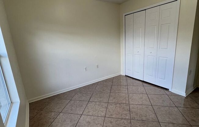 3 beds, 2 baths, $1,350