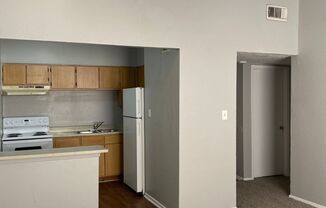 Large 1-Bedroom Off San Pedro