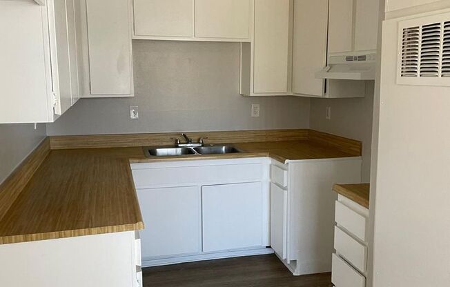 1 bed, 1 bath, 576 sqft, $1,250, Unit Unit 148