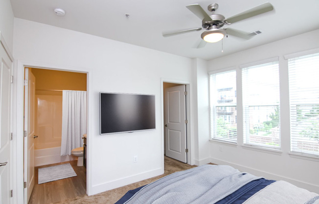 2 beds, 2 baths, 1,103 sqft, $1,675