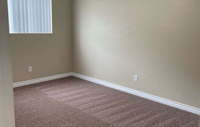 2 beds, 2 baths, 925 sqft, $2,450, Unit 37