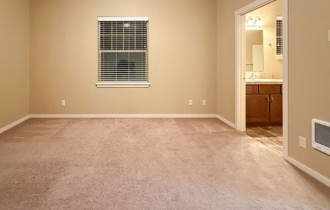 2 beds, 2 baths, 1,090 sqft, $1,600, Unit 523-10