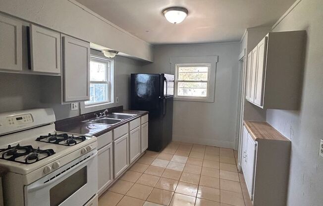 4205 Robinwood Dr.