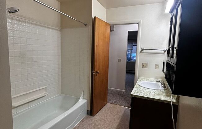 2 beds, 1 bath, $1,195, Unit 2