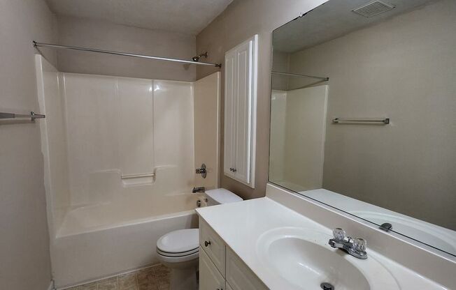 2 beds, 2 baths, $1,141