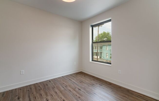 2 beds, 1 bath, $1,600, Unit 1050 N 4th St. Apt. 221