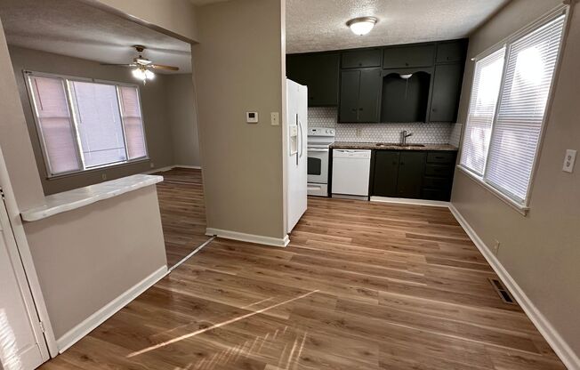 4 beds, 1 bath, $1,200